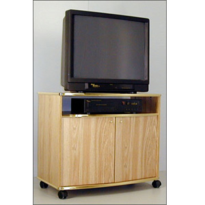 T.V. Stand #7 (VF)